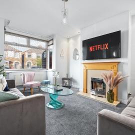 Stunning Modern Home - Sleeps 6 - Minutes from Racecourse、ドンカスターのホテル