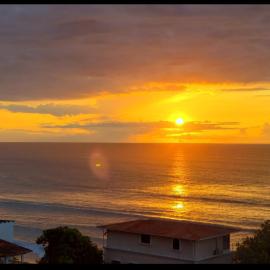 Frente al mar lindas vistas con piscina!! 2 noches minimo
