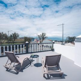 House Land Sea, hotel in Ribeira Grande