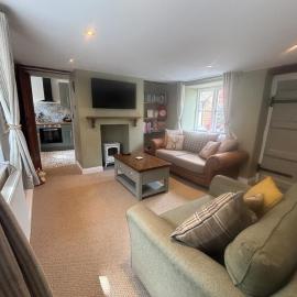 The Corner Cottage, hotel in Wotton-under-Edge
