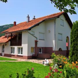 Apartments with parking space Jasenak - Gorski kotar - 24446, hotel in Ogulin