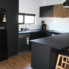 CBD Elizabeth St Modern Townhouse - Secure Parking, hotel in Launceston