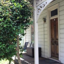Little Gem City Cottage, hotel in Invermay