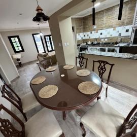 Como en casa, hotel i Aguilares