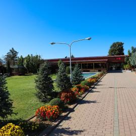 Hotel Nora, hotel in Zajmovo