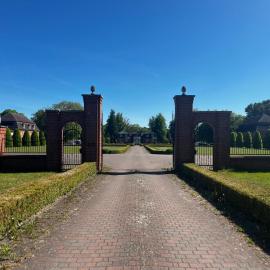 Gut Rottmannshagen Mecklenburgische Seenplatte, מלון בJürgenstorf