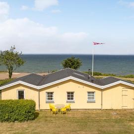 3 Bedroom Nice Home In Brenderup Fyn, hotell sihtkohas Bro