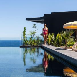 Legend Hill Residences and Spa: Rivière Noire şehrinde bir otel