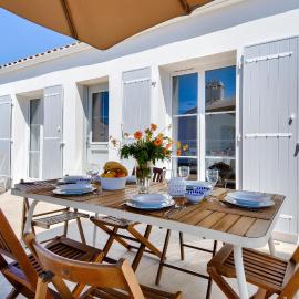 700 m de la plage - jardin - maison pour 6, hotel sa Barbâtre