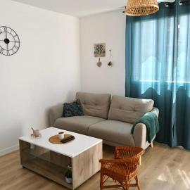 Appartement lumineux - 6 pers - 3 chambres - Parking gratuit - Tout équipé, hotel v destinaci Besançon