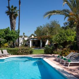 Villa Can Lluis Benirras, hotel in Sant Joan de Labritja