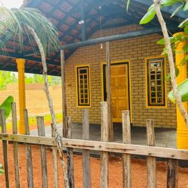 Raavan Vilage, hotel v mestu Kadduvan