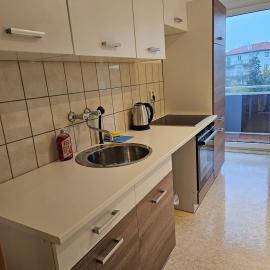 Leuna bei Leipzig & Halle - 2 Apartments mit je 3 Schlafzimmern, Küche, Bad, hotel in Leuna