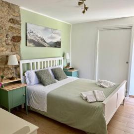 Roba Albanisi, hotel u gradu 'Aragona'