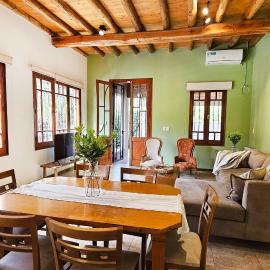 Casa Florencia en el corazón de Chacras de Coria, hotel in Ciudad Lujan de Cuyo