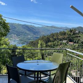 Casa de Casarelhos T2 - Ar Condicionado - Lareira - "Gerês", hotel en Gerês