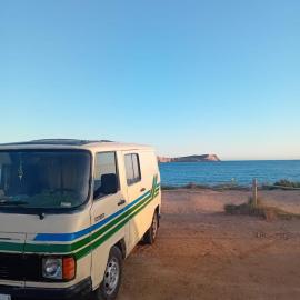 Vintage Camper Van Explore Driving Mallorca - full equip