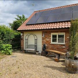 Peaceful country cottage in a rural location near Norfolk Broads 2 double bedroom
