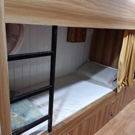 Sun Shine AC Dormitory, hotel in Mumbai