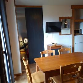 Chamrousse 1700 - Les Domaines de LArselle - Silènes C11 - Classé 3 étoiles, hotel en Chamrousse