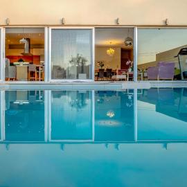 Doukas Retreat, Home Gym, 3 minutes from the Beach