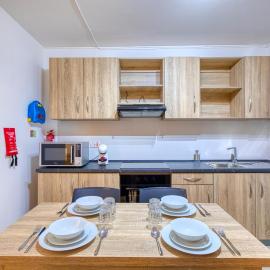 New! Modern Studio in central Malta by SF Homes, hotel v destinácii Msida