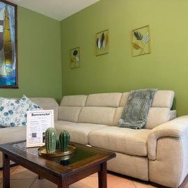 Casetta Romana Ampia Casa Vacanze con Giardino & Parcheggio Tranquilla Zona Borghesiana Metro C