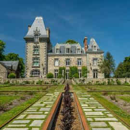 Domaine de Kerrosen à proximité du port de Dinan, sur la Rance, Hotel in Taden