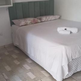 Pousada santos ll, kitnet confortável com ar condicionado, hotel in Londrina