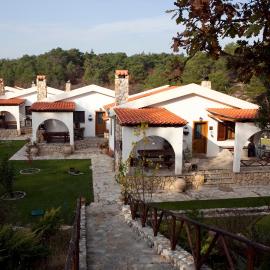 Apolithomeno Dasos Holiday Villas near Alexandroupolis, hotel em Lefkimmi