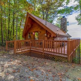 Cute Studio Cabin! Views! Private. Hot Tub. Relax!, Hotel in Sevierville