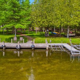 New Riverfront BYO Boat Game Room, viešbutis mieste Bellaire