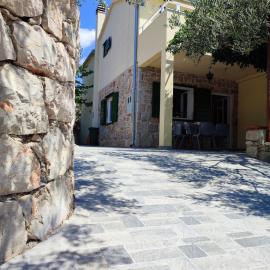 Peacefull getaway island Hvar!