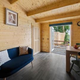 The Stable at CasaClarig - West Cork Cabin with Sauna, hotel in Béal an dá Chab