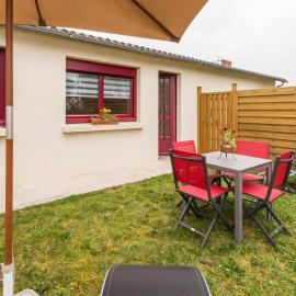 Gîte rénové avec terrasse et jardin à Clisson, proche gare, commerces, restaurants et vignoble nantais - FR-1-306-900, Hotel in Clisson