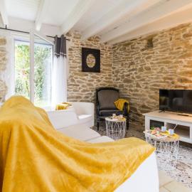Gîte Charmant en Brière: Proche Guérande, Jardin Privé, 2 Chambres