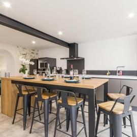 Maison calme, rénovée, proche Clisson – 3 chambres, terrasses, jardin, pétanque, stationnement privé - FR-1-306-1208, hotell i Clisson