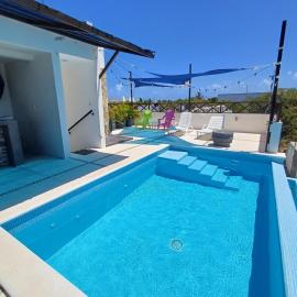 Casa Linda Isla-Room Palmera-Shared Pool, hotel in Isla Mujeres