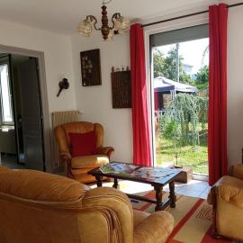 Maison ville 4 à 8 personnes MHP, hotel in Lons-le-Saunier