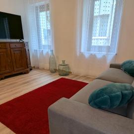 Desy Spazioso e completo appartamento con 3 camere, 2 BAGNI, fino a 8 posti letto