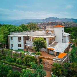StayVista at Seraphim Peak with Pool & Views