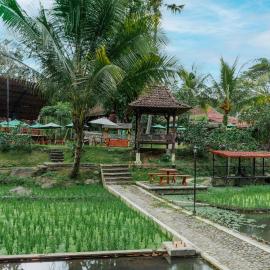 Padi Heritage Hotel، فندق في Karangjepun