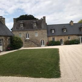 Chambres d'hôtes à Keraudy، فندق في Ploumilliau