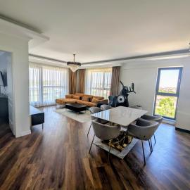 Luxury Hideaway, Parking & Self Check-In in Pipera - North Bucharest