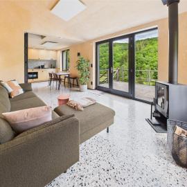 Cabin vr 4, zicht Semois-rivier!, hotel di Poupehan
