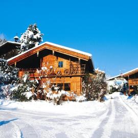 Chalets Almdorf Zillertal, Fügen, hotel u gradu Figen
