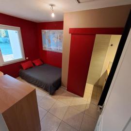 Chambre chez nous