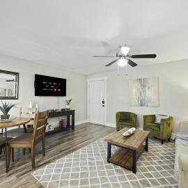 Spacious and Stylish Apartment right near ATT Stadium, hotel a Arlington