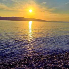 LOVELY APARTMENTS Senj - Spectacular Sea View & Free Parking & WI-FI, hotel di Senj