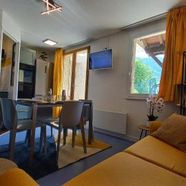 Les Epicuriens, hotel em Bielle